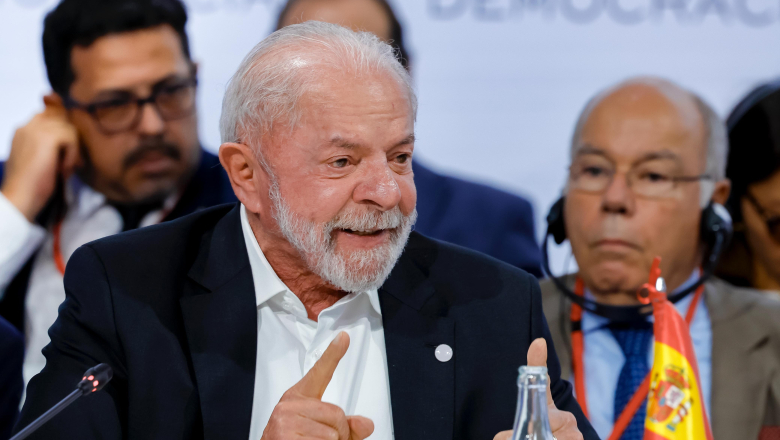 ‘Derrotamos o extremismo, mas ele continua vivo e vai disputar a eleição’, alerta Lula