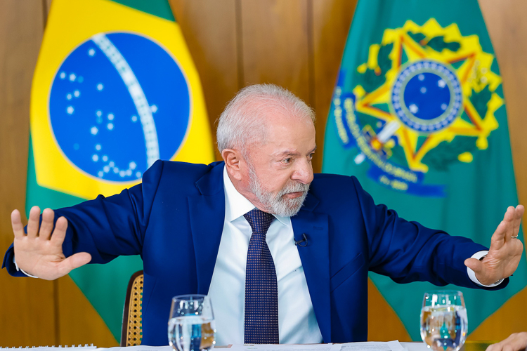 Lula confirma envio de projeto sobre fim da escala 6×1 ao Congresso