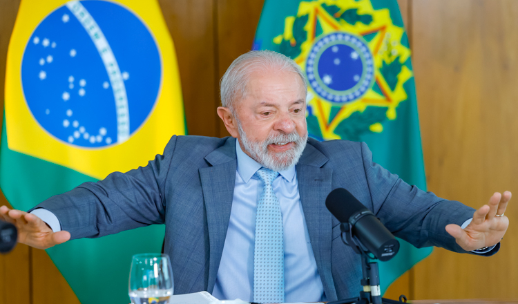 Lula envia ao Congresso projeto de redução de jornada, sem redução de salário