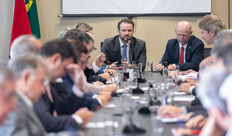 Pacote para reduzir endividamento pode ter desconto de 80% e foco em bets