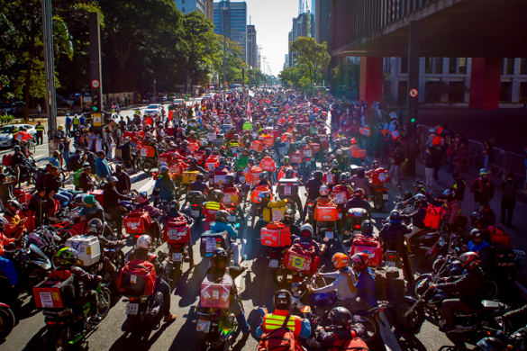 Entregadores e motoristas de aplicativo se mobilizam contra projeto desfigurado