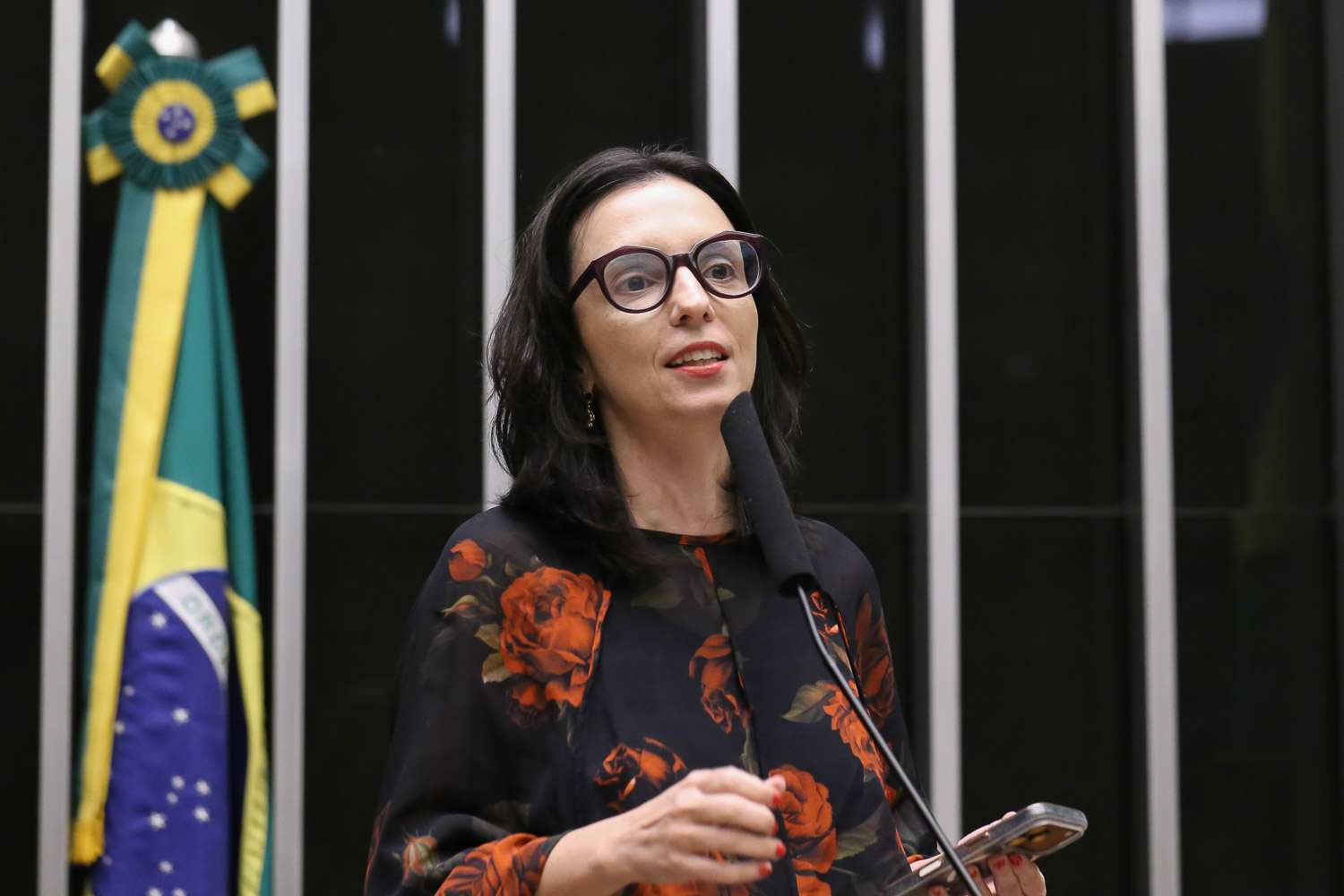 ‘Aberração é o ódio contra as mulheres’, diz petista em resposta à extrema direita