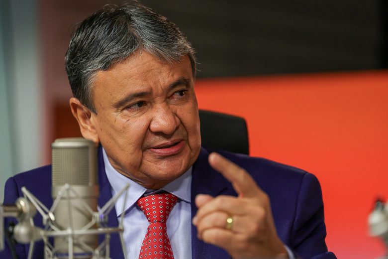Com emprego e renda,15 milhões deixaram pobreza no Brasil, diz ministro