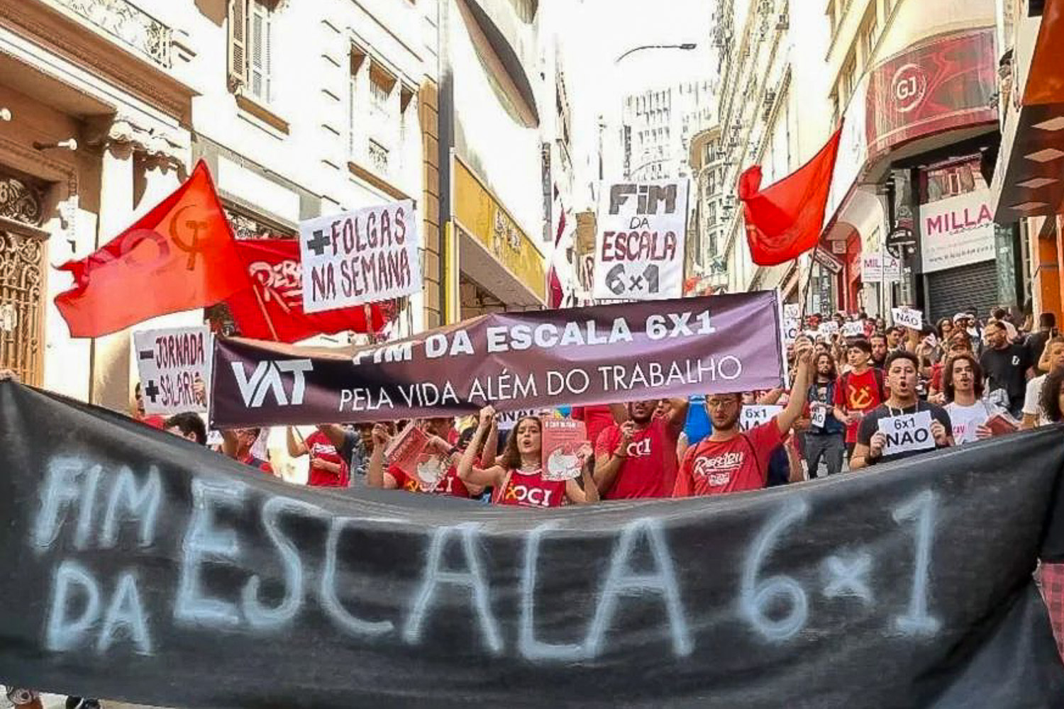Greves no ABC, Constituinte, projetos e protestos: a luta que antecede o fim da 6×1