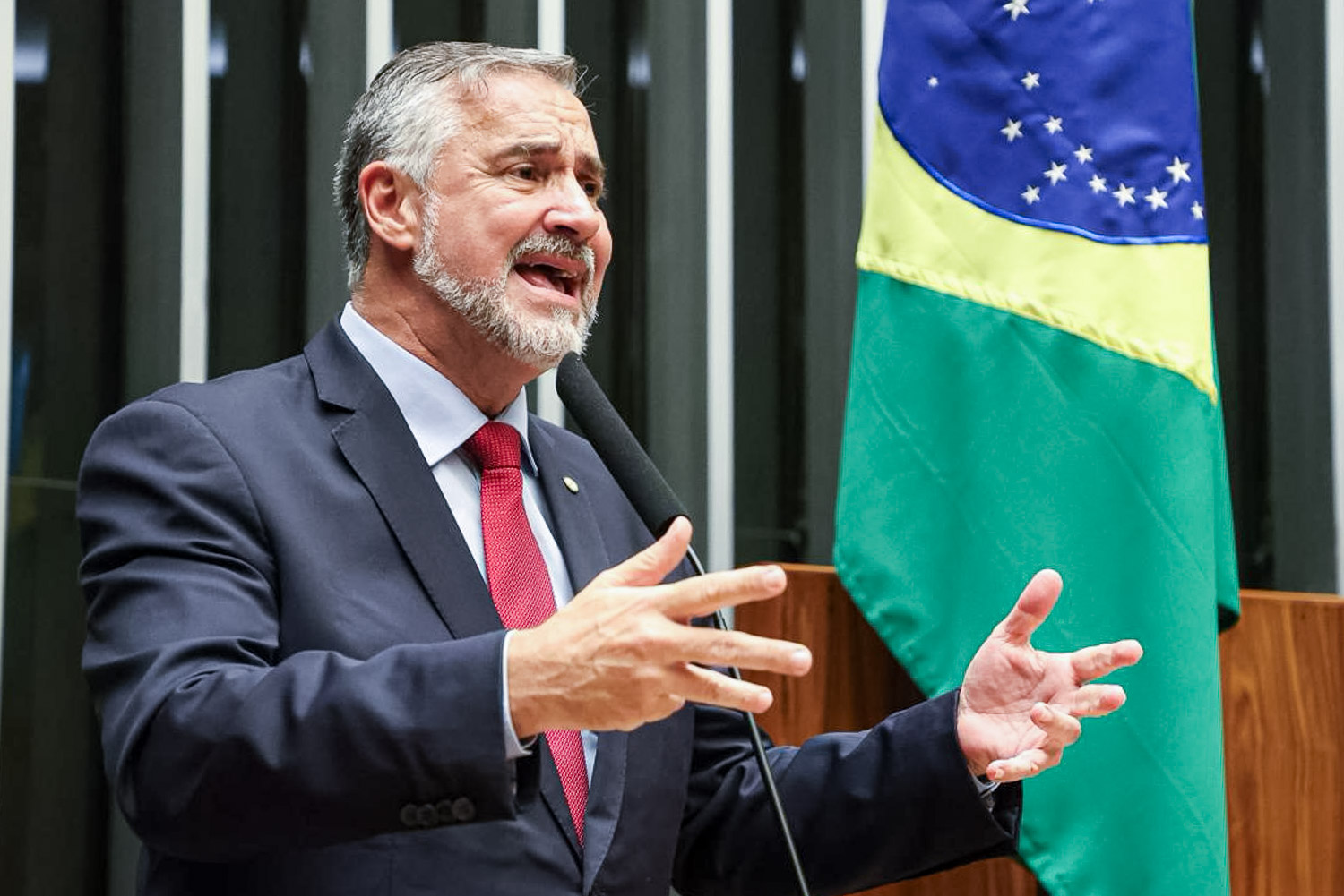 ‘Tigrinho’ com os dias contados: PT apresenta projeto para proibir cassinos online