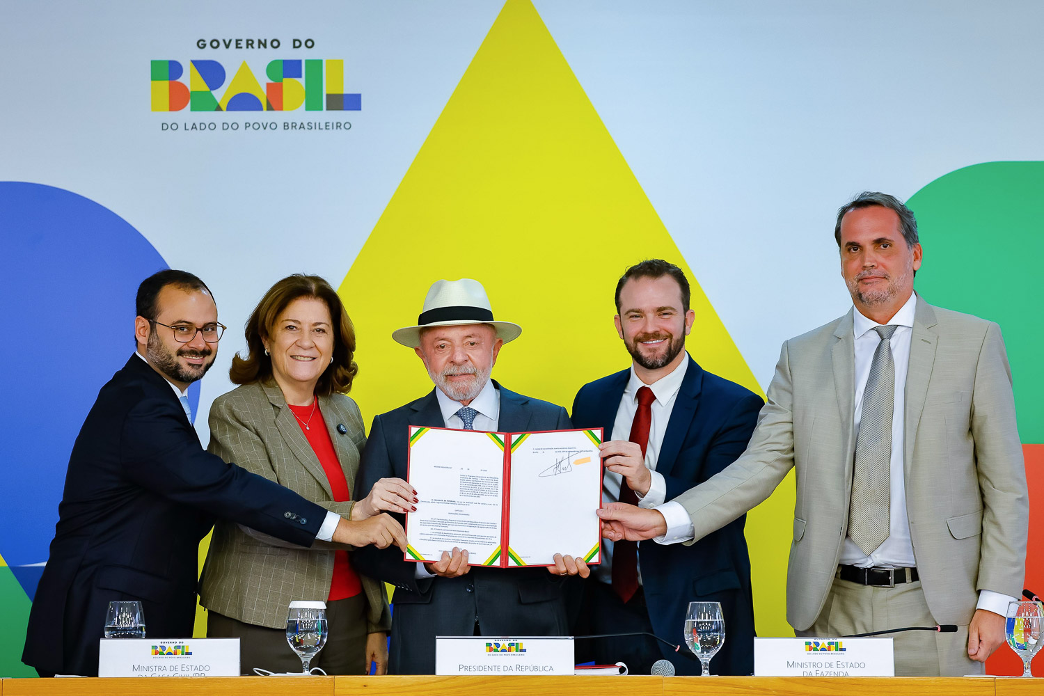 ‘Uma saída para tirar a corda do pescoço e voltar a respirar’, diz Lula sobre Novo Desenrola