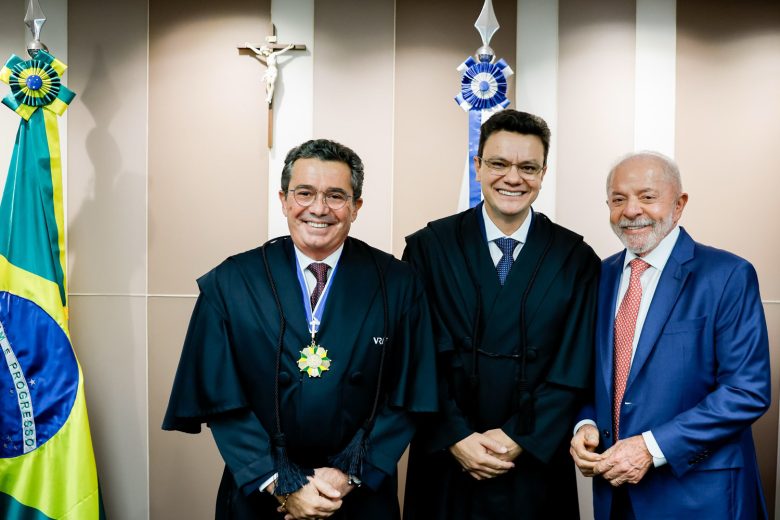 ‘Transparência não é favor, é obrigação democrática’, diz Odair Cunha ao tomar posse no TCU
