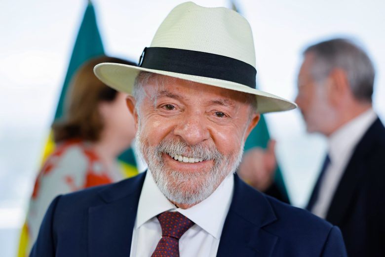 Lula é destaque do Financial Times por defender fim da escala 6×1