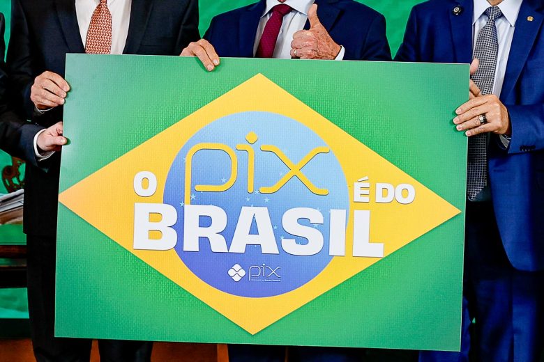 Parlamentares do PT apresentam propostas para proteger o Pix brasileiro