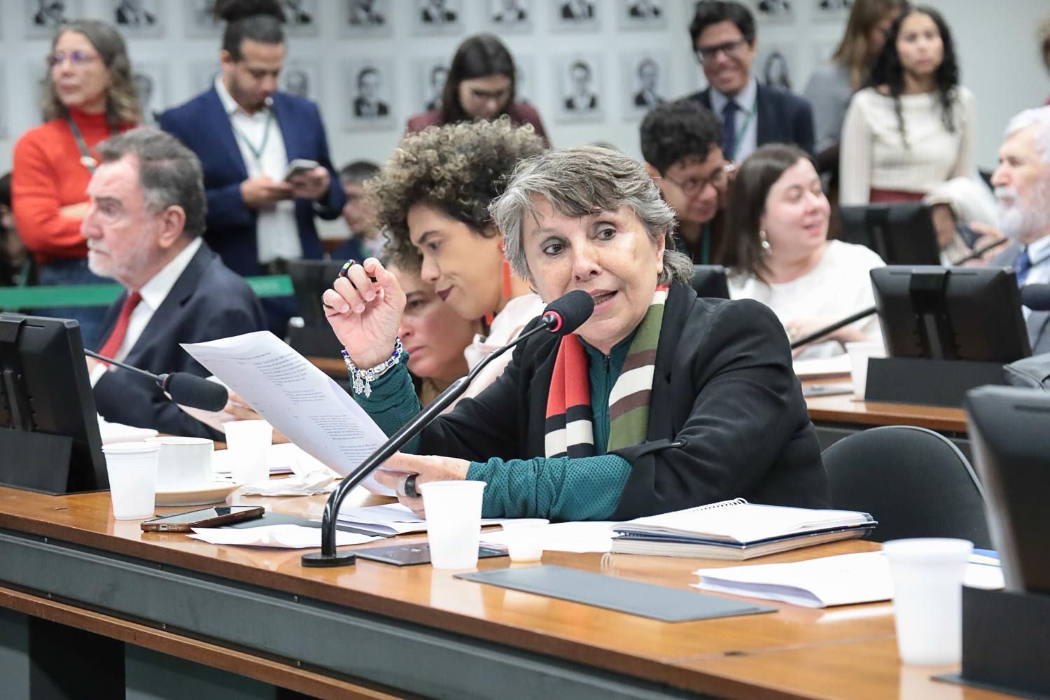 Comissão da Câmara aprova redução da maioridade penal; PT aponta inconstitucionalidade