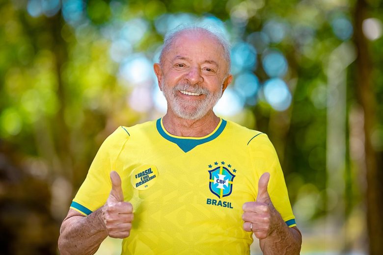 Eleitores consideram Lula o mais patriota, que defende o Brasil, mostra pesquisa