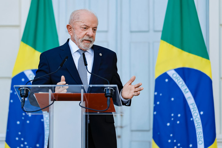 Lula: Trump desconhece o Brasil se tem como referência a família Bolsonaro