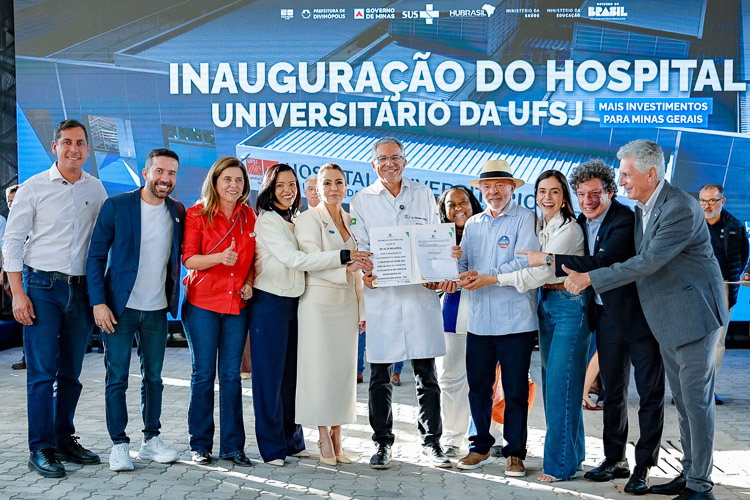 ‘Eu sei o que é a vida da pessoa pobre atrás de um médico’, diz Lula