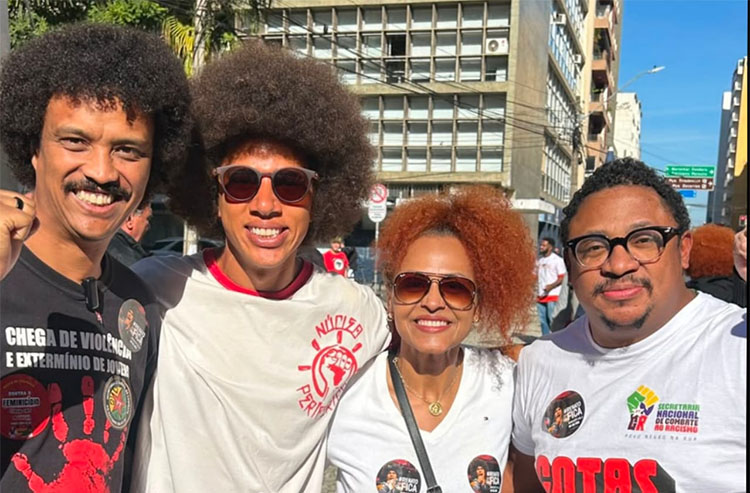 LIDERANÇAS NEGRAS E ANTIRRACISTAS DO PT PARTICIPAM DE ATO EM APOIO A RENATO FREITAS