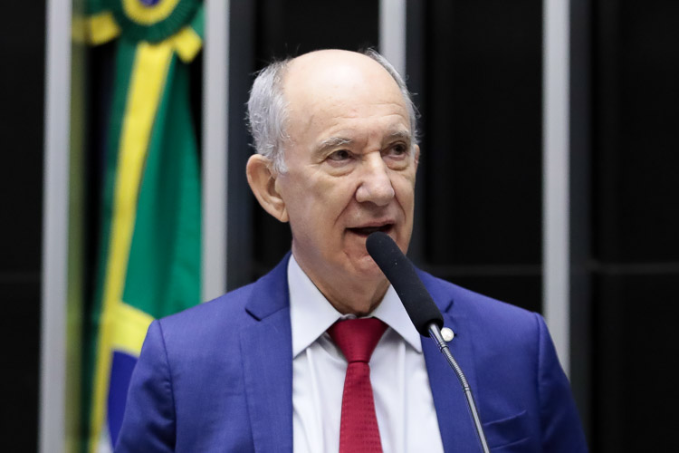 Sabesp, privatizada por Tarcísio, é denunciada por realizar pesquisa política em redes sociais