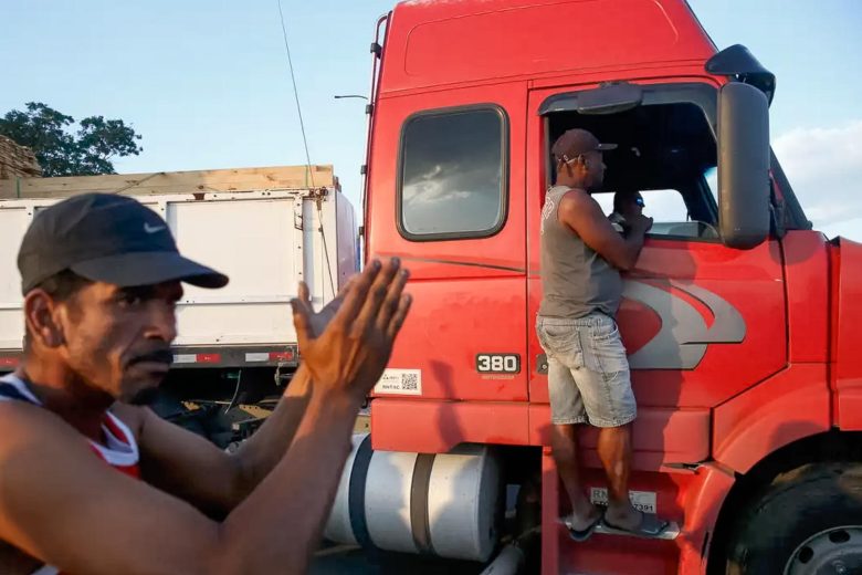 Senado aprova MP do Frete enviada pelo Governo Lula e reforça proteção aos caminhoneiros