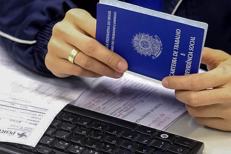 Taxa de desemprego é a menor desde 2012: quase 1 milhão de vagas formais em 2026