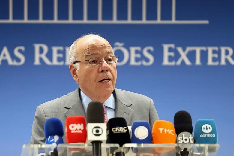 Alegações dos EUA para tarifaço não têm lastro na realidade, rebate ministro