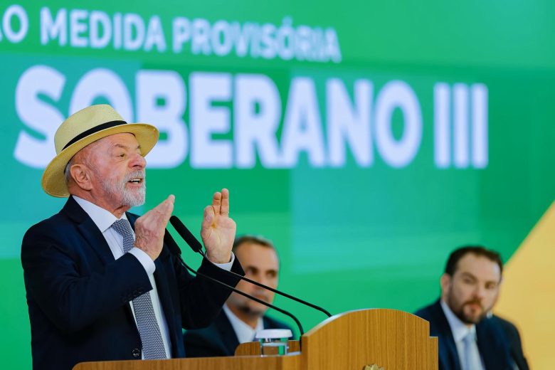 ‘Não há crise que impeça o Brasil de continuar crescendo’, diz Lula sobre tarifaço