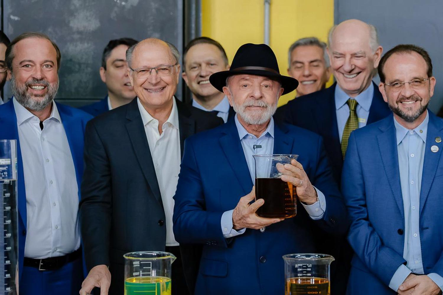 Lula diz que mundo poderá viver sem petróleo e volta a criticar guerra dos EUA com Irã