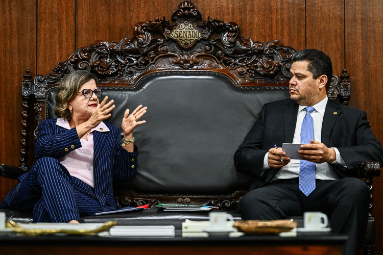 Líder do Governo cobra celeridade e diz que fim da escala 6×1 não é eleitoral