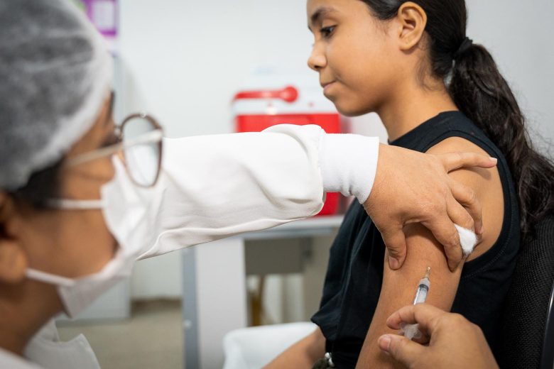 SUS prorroga vacinação contra HPV para alcançar mais de 600 mil jovens
