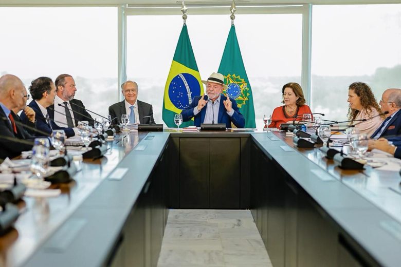 ‘Queremos ser exportadores de conhecimento’, afirma Lula sobre terras raras e minerais críticos