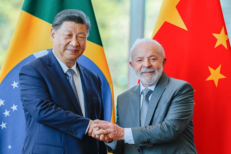 Lula e Xi Jinping reiteram compromisso de Brasil e China com o multilateralismo