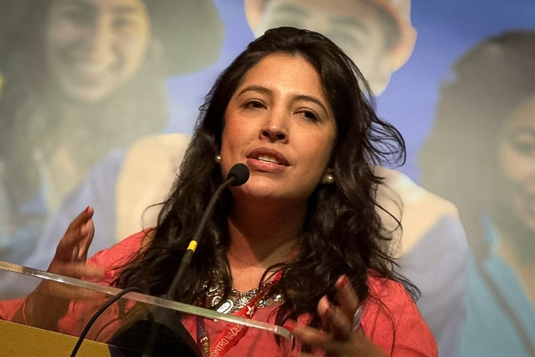 Um minuto pela vida das mulheres: Dirigente do PT conta ter sido alvo de perseguição