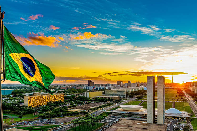 ‘Só Lula, como líder, pode chamar o Congresso a fazer as reformas política e do Judiciário’