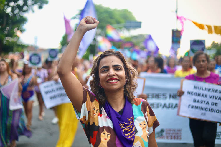 Um Minuto pela Vida das Mulheres: em Câmara cercada por homens, vereadora é silenciada