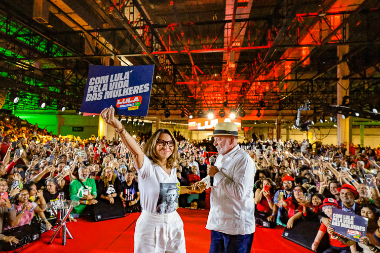 Proteger a vida das mulheres segue como prioridade do projeto de Lula para o Brasil