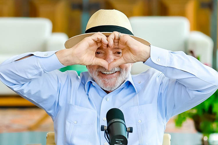 ‘Me sinto feliz, tenho orgulho porque incluímos o pobre no orçamento; mas falta muito’