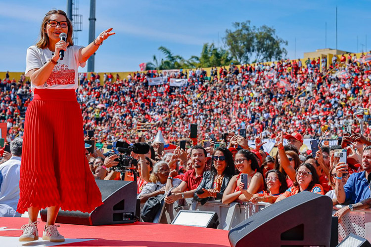 ‘Tenho Silva no nome’: Janja convoca mulheres a reeleger Lula