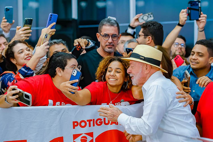 Lula: ‘Esse país não pode voltar a ser governado por gente que não gosta de pobre’