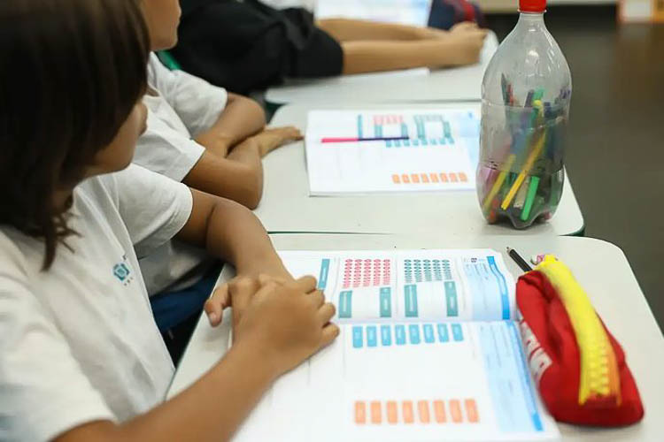 Educação avança; índice que mede desempenho de estudantes é o melhor em 20 anos