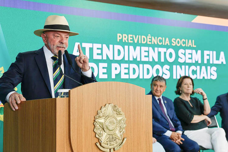 Governo Lula reduz fila do INSS e analisa pedidos em tempo inferior ao prazo legal