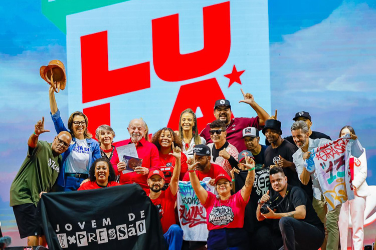 ‘Lula, hoje passei no ProUni!’: políticas públicas abrem caminhos para a juventude