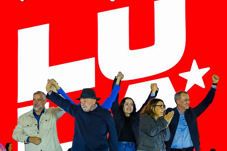 Lula exalta legado de Brizola e pede voto no time que vai transformar Rio Grande do Sul