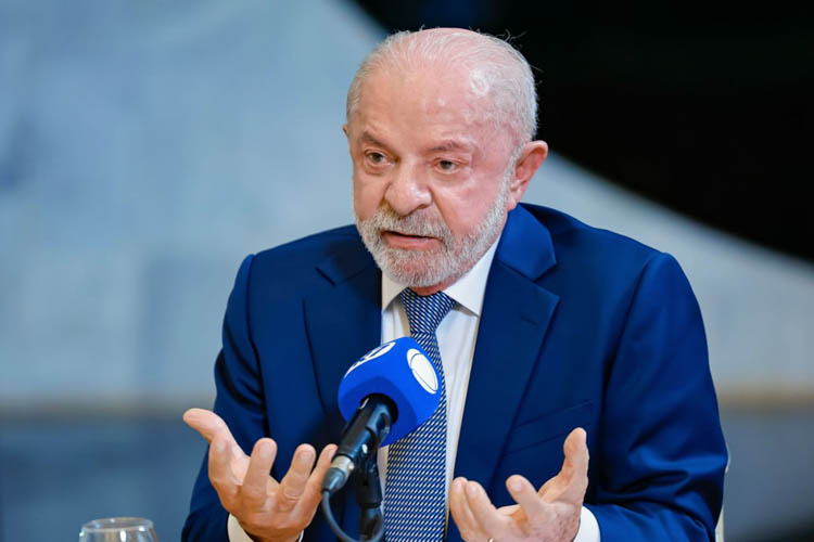 Lula defende investigação de ministros do STF sem trégua e garante reforma do Judiciário
